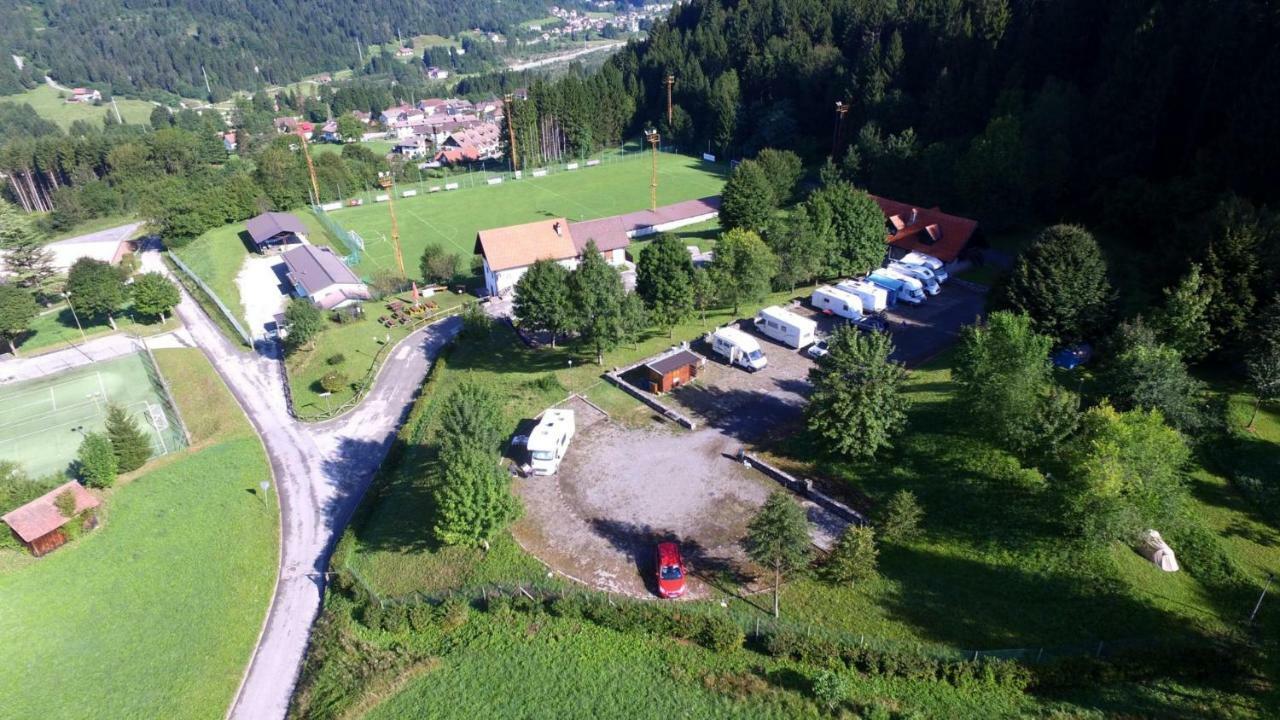 Camping & Caravan Zoncolan オヴァーロ エクステリア 写真